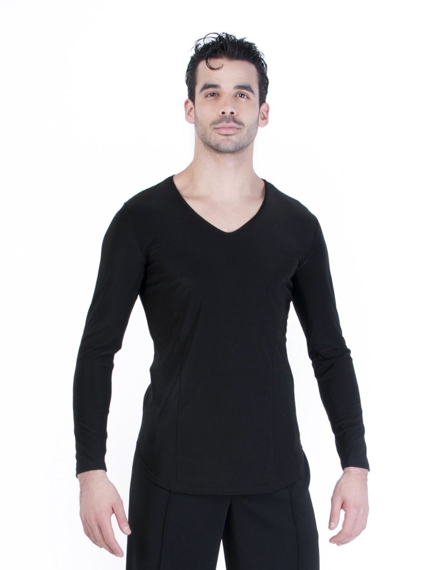 Classic silhouette for men with v-neck and a rounded hem. 